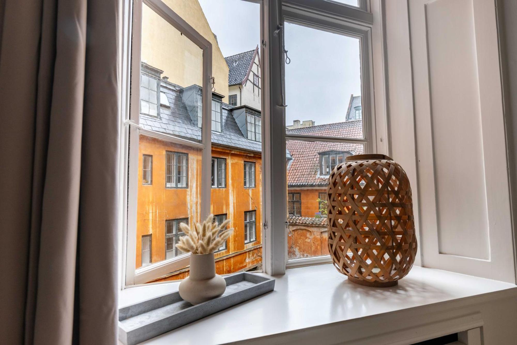 Rare 4Br Apartment W Unique Details In Cph City Copenhaga Exterior foto