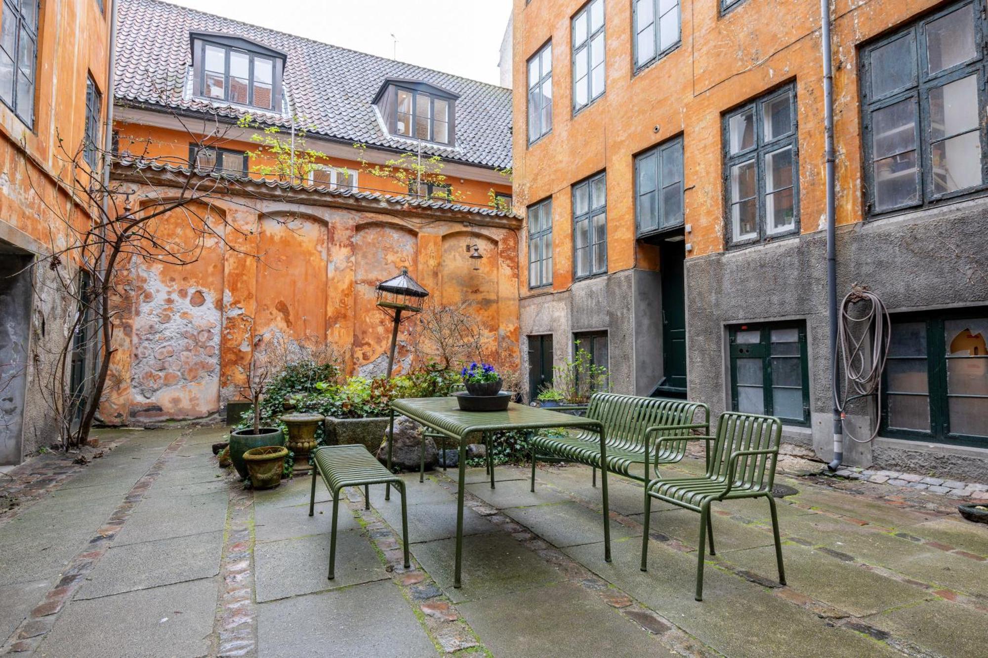 Rare 4Br Apartment W Unique Details In Cph City Copenhaga Exterior foto